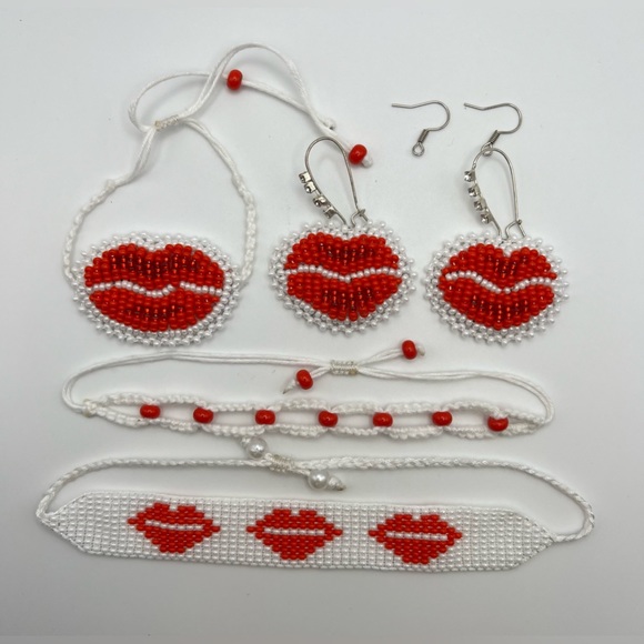White & Red Glam Beaded Lips Bracelet set with Matching Earrings - Picture 8 of 11